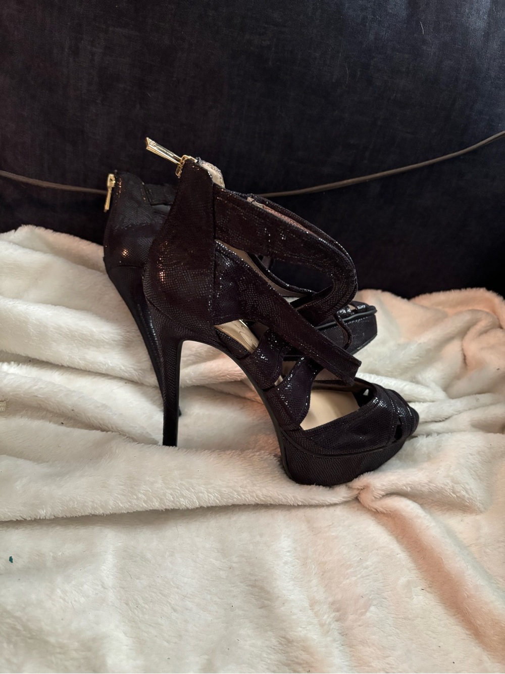 Jessica Simpson Black Twist Strappy High Heel Sandals - Picture 2 of 3